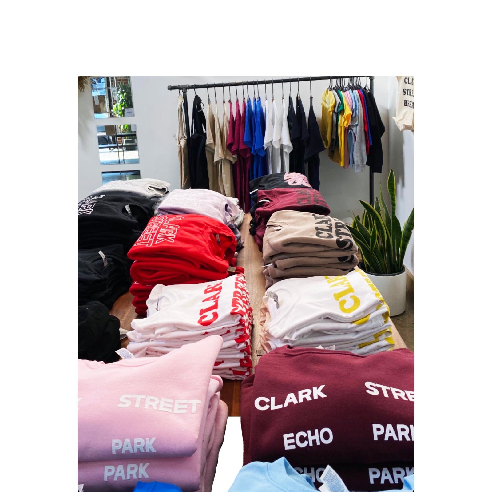 How Branded Merch Can Increase Your Bar or Restaurant Sales